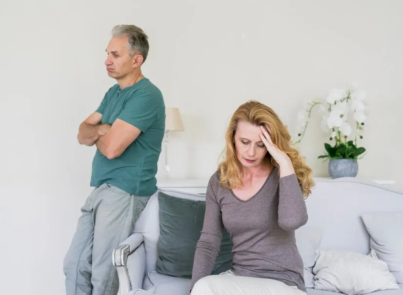 front-view-senior-couple-worried-indoors_23-2148268587.jpg