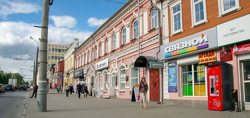 Эдуард Карипов, архив газеты "Центр", сайты iz-article.ru, fotki.yandex.ru