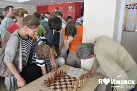 Бывший тренер Анатолия Карпова в Ижевске стал лучшим шахматистом среди ветеранов