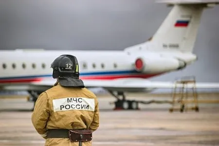 Фотофакт: в ижевском аэропорту самолет совершил «аварийную посадку»