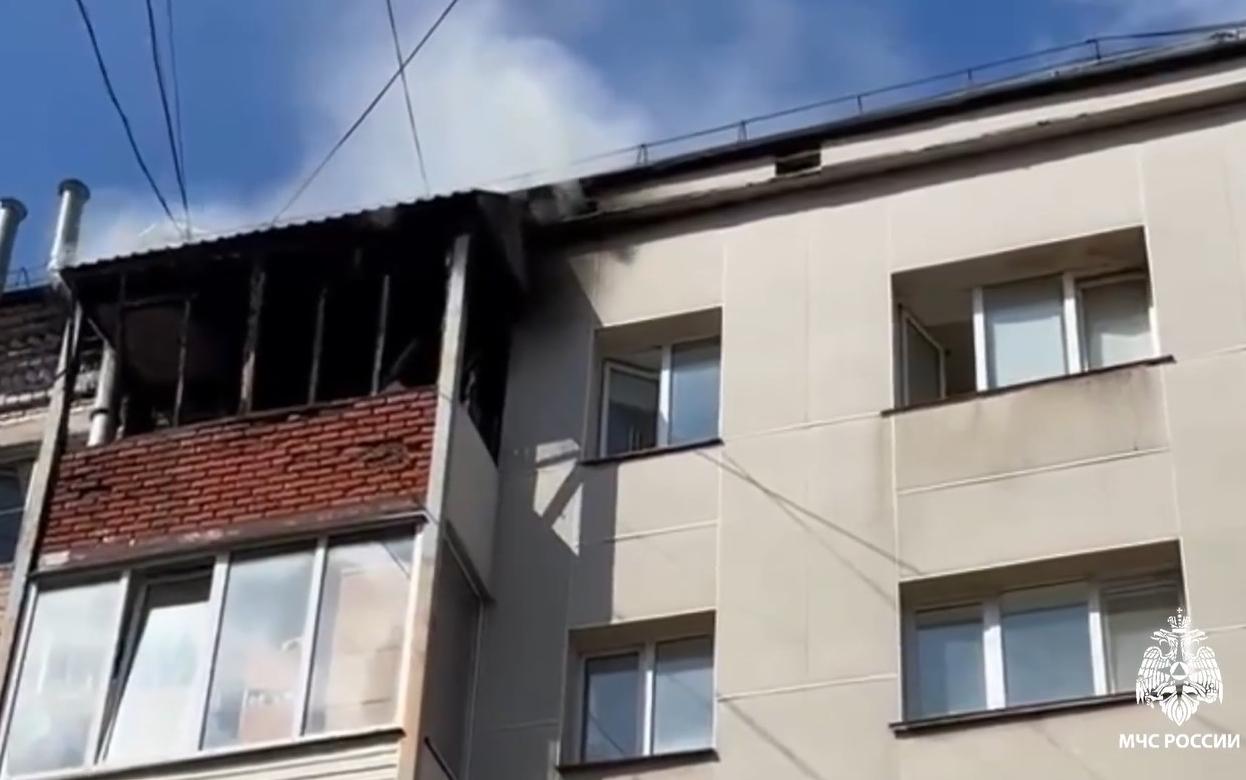 Двух женщин спасли из горящей пятиэтажки в Ижевске