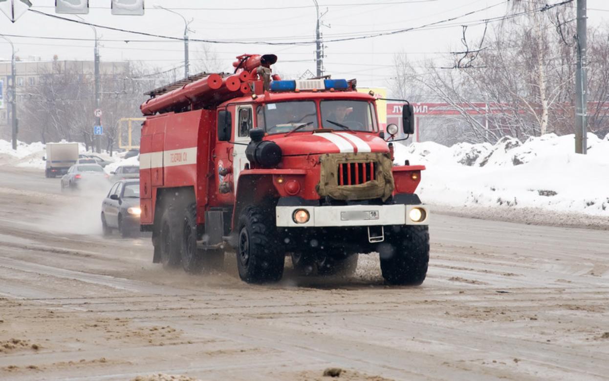 Женщина погибла на пожаре в райцентре Удмуртии
