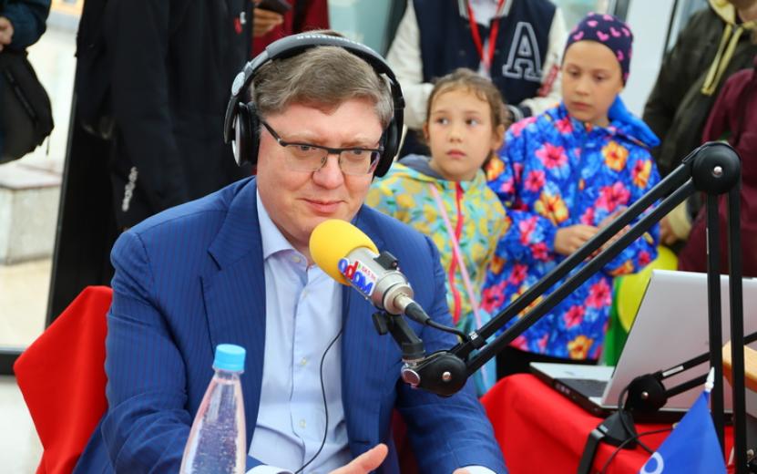 Депутат Госдумы пообещал провести встречу по поводу объединения школ в Ижевске