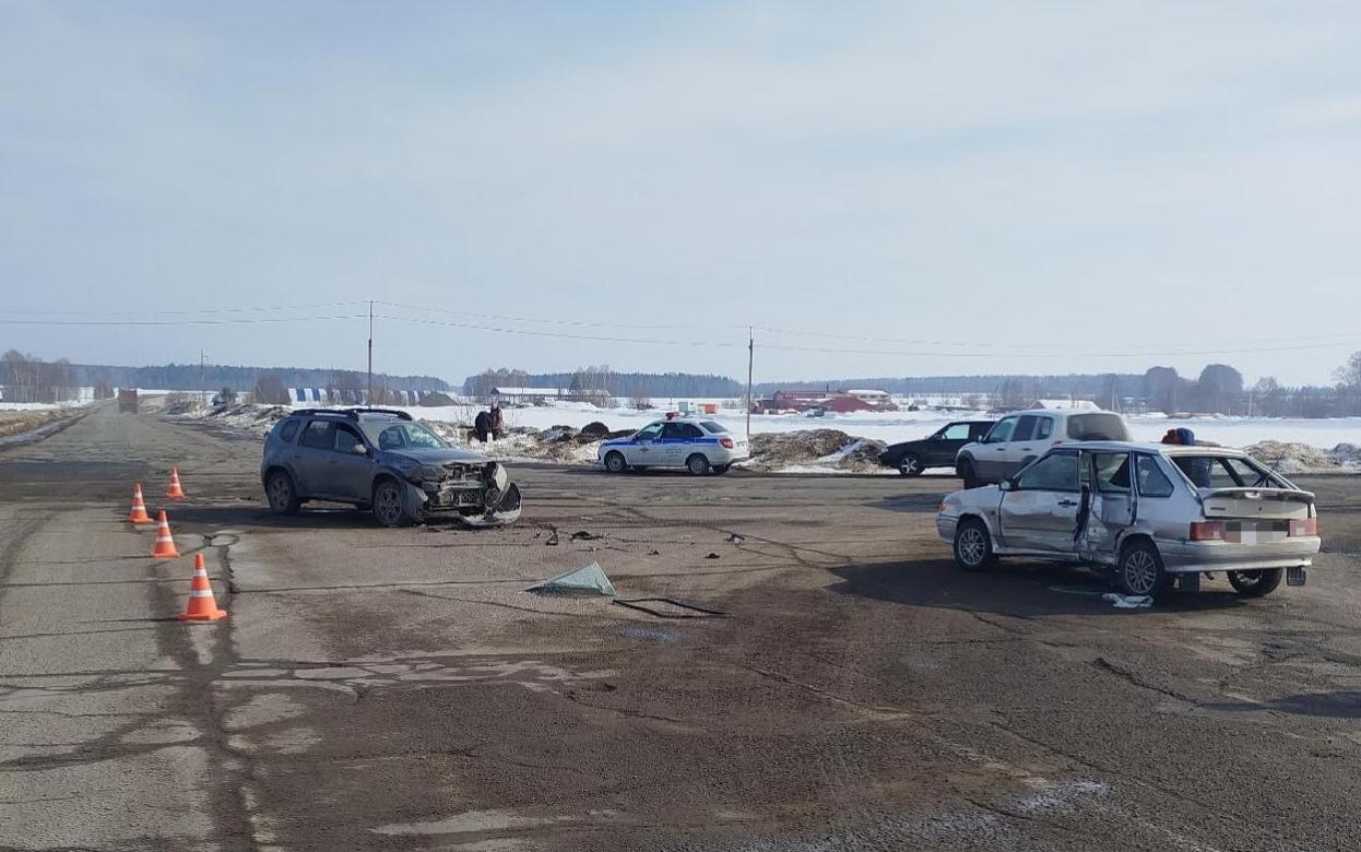 Пожилой мужчина и его пассажирка пострадали в ДТП в Удмуртии
