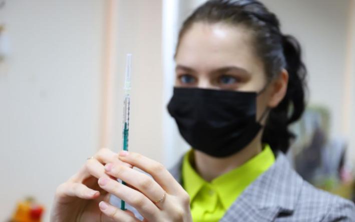 Привиться против коронавируса и гриппа можно будет в трех торговых центрах Ижевска