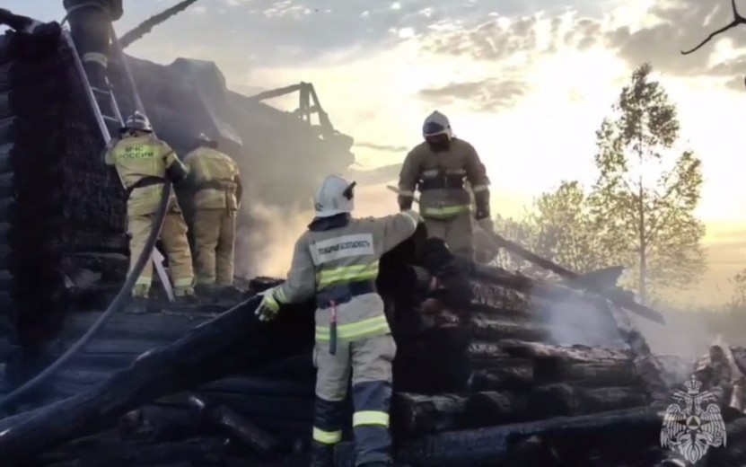 Пять домов сгорело в Як-Бодьинском районе Удмуртии