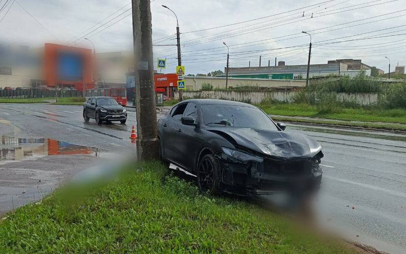 Пьяный водитель Maserati насмерть сбил женщину в Ижевске