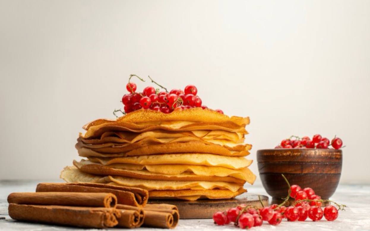 Блины как у бабушки: 5 проверенных рецептов теста на Масленицу