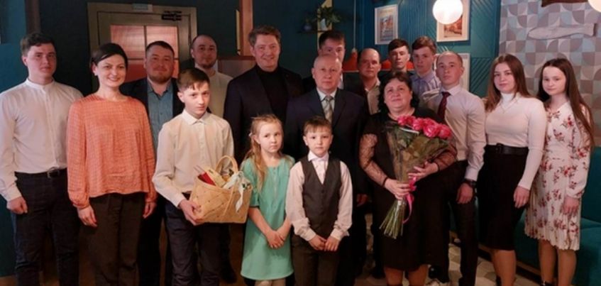 Семья из Ижевска с 15-ю детьми стала победителем Всероссийского конкурса «Семья года»