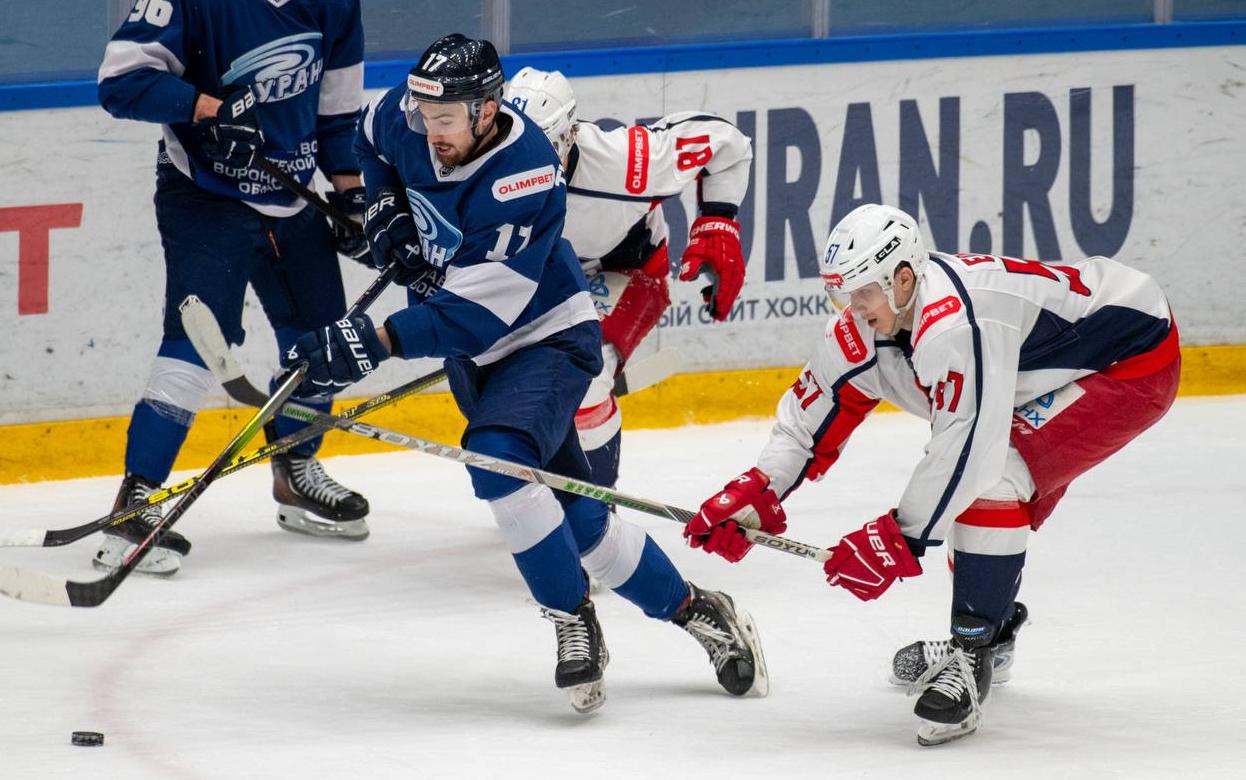 Хоккейная «Ижсталь» крупно победила в первом матче года