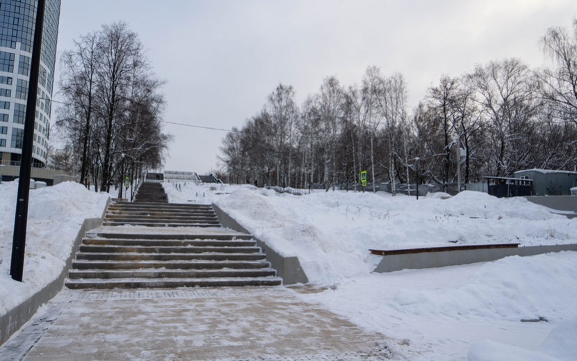 Забор снесли на эспланаде в Ижевске. Фото: Маша Бакланова