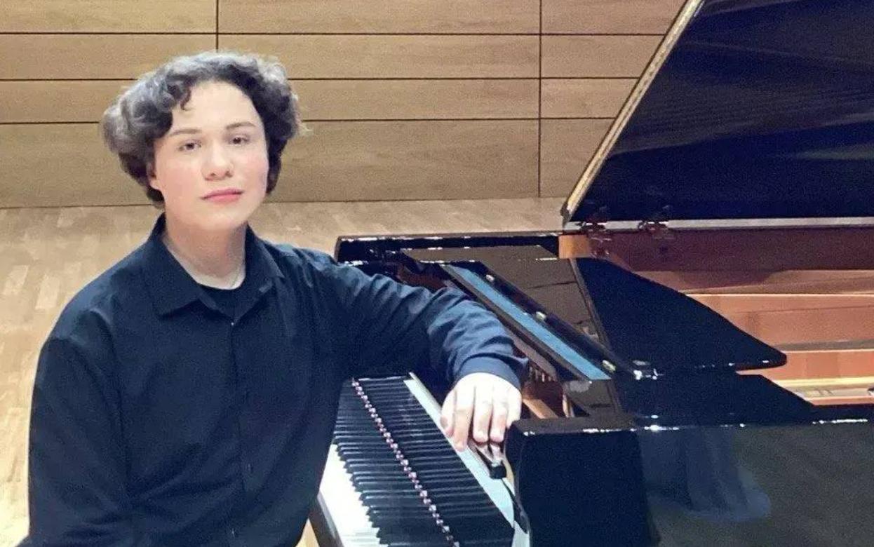 Пианист из Ижевска получил грант Президента России