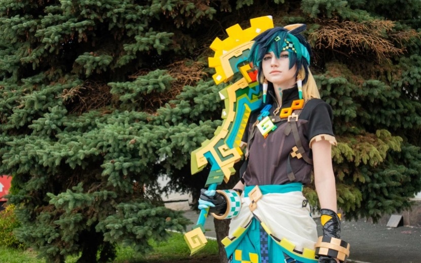 Кинич впервые на фестивале, но он все равно вложил все силы в свой костюм. 