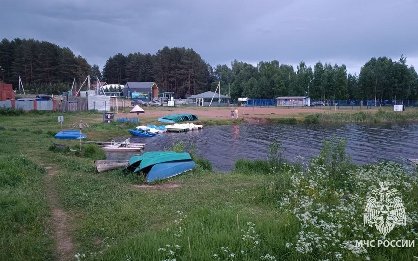 Пять человек на сапбордах чуть не утонули в районе Воложки в Ижевске