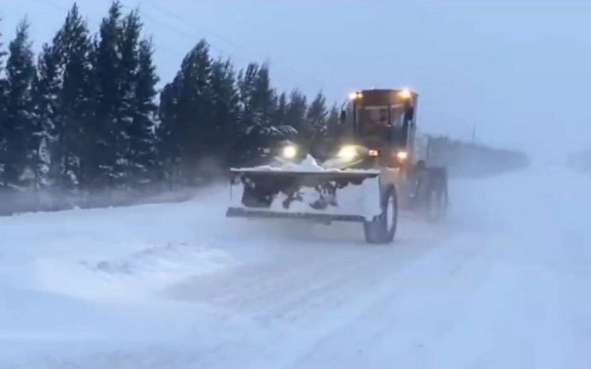 Еще на четырех трассах Удмуртии ограничили движение транспорта из-за снега