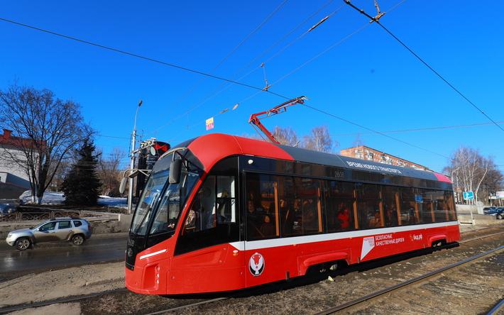 Трамваи не идут через перекресток 40 лет Победы – Автозаводская в Ижевске