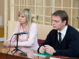 Яна Куликова и адвокат Александр Еким