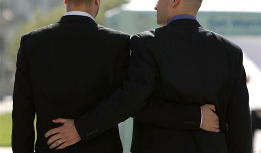 Великобритания вслед за Францией решила  узаконить однополые браки