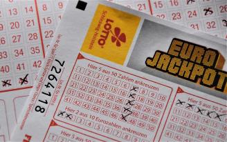 Житель Ижевска выиграл в лотерею 2,5 млн рублей