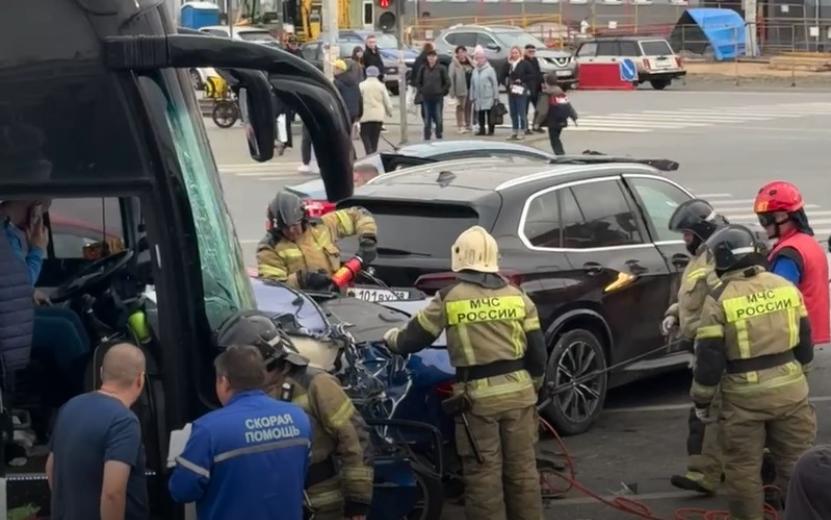 ДТП на перекрестке Удмуртской и Кирова в Ижевске