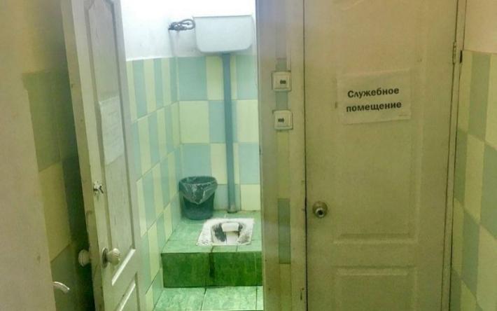 Попавший в канал Собчак ижевский туалет рассчитывают отремонтировать в январе