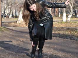 Наталья Подвинцева, как и многие девушки, не понаслышке знает, что такое вывих. Модельная обувь вынуждает жертвовать здоровьем ножек. А зря!