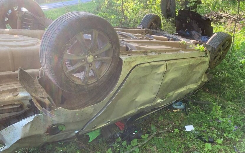 Житель Удмуртии угнал авто подруги и скрылся после попадания на нем в ДТП