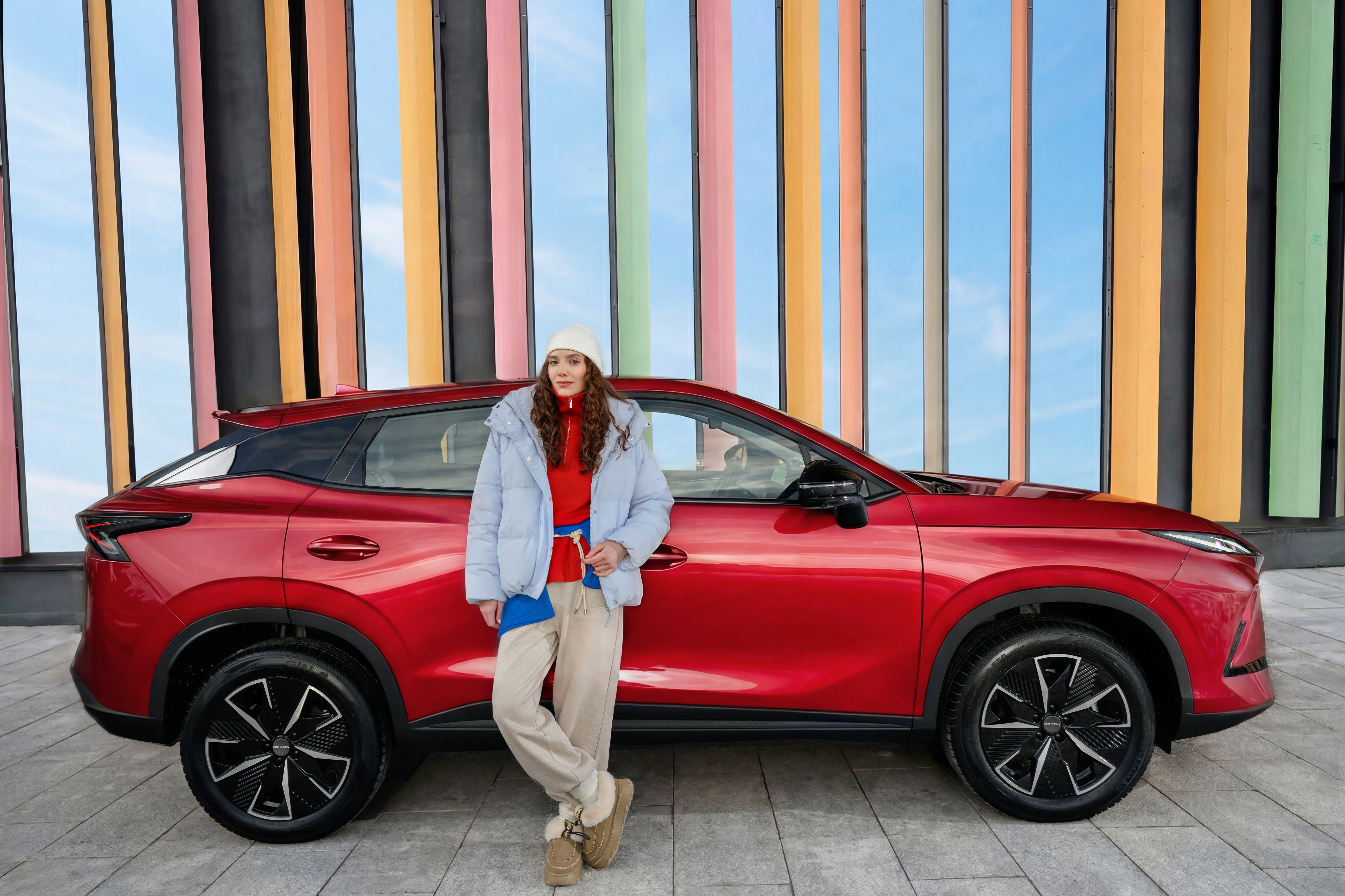 OMODA C5: ставка на технологии в сегменте городских кроссоверов.