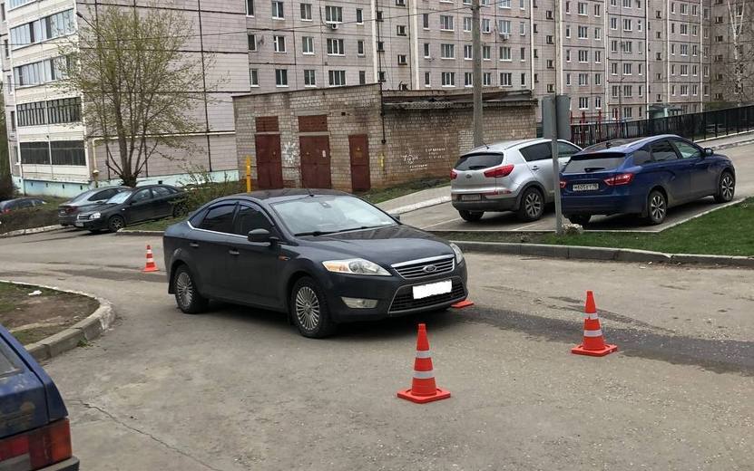 7-летний ребенок на самокате попал под колеса «Форда» в Ижевске