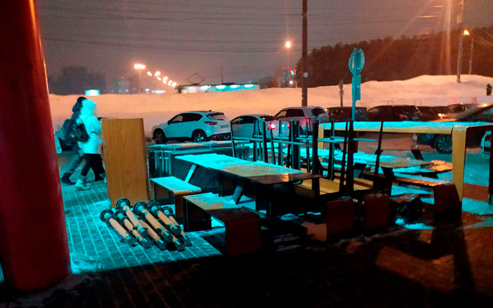 Фотофакт: ресторан быстрого питания «Вкусно и точка» в ТЦ «Италмас» в Ижевске закрылся