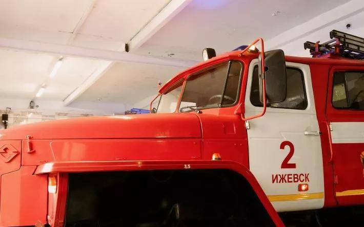 30 человек эвакуировали при пожаре в Ижевске