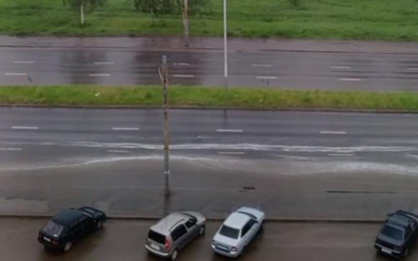 Потоп в Ижевске 2 июня. Видео: t.me/zloyizhevchanin