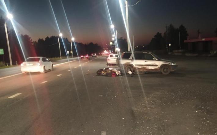 Водитель и пассажирка мотоцикла пострадали в ДТП под Ижевском