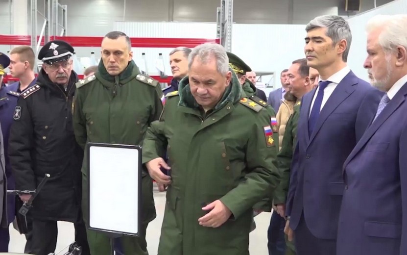 Министр обороны России Сергей Шойгу ознакомился с производством БПЛА в Ижевске