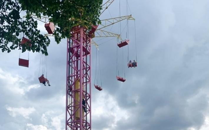 7 человек застряли 30-метровой высоте в Летнем саду Ижевска