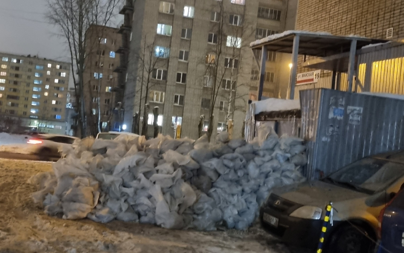 Жители дома по улице Майской в Ижевске возмущены ремонтом подвала