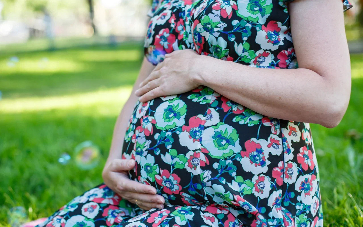 Беременную сотрудницу незаконно уволили в Ижевске