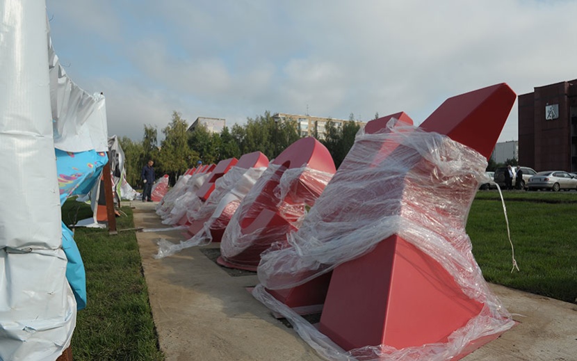 Установили новенькие буквы