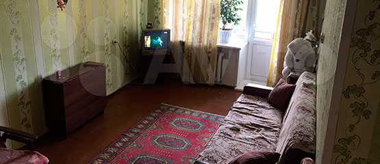 Ковры, душевая в комнате и шик 2000-х: шесть сдаваемых квартир в Ижевске, которые удивляют интерьером