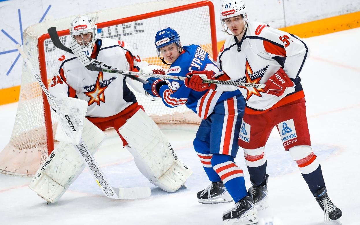 Хоккеисты «Ижстали» проиграли в четвертом матче подряд