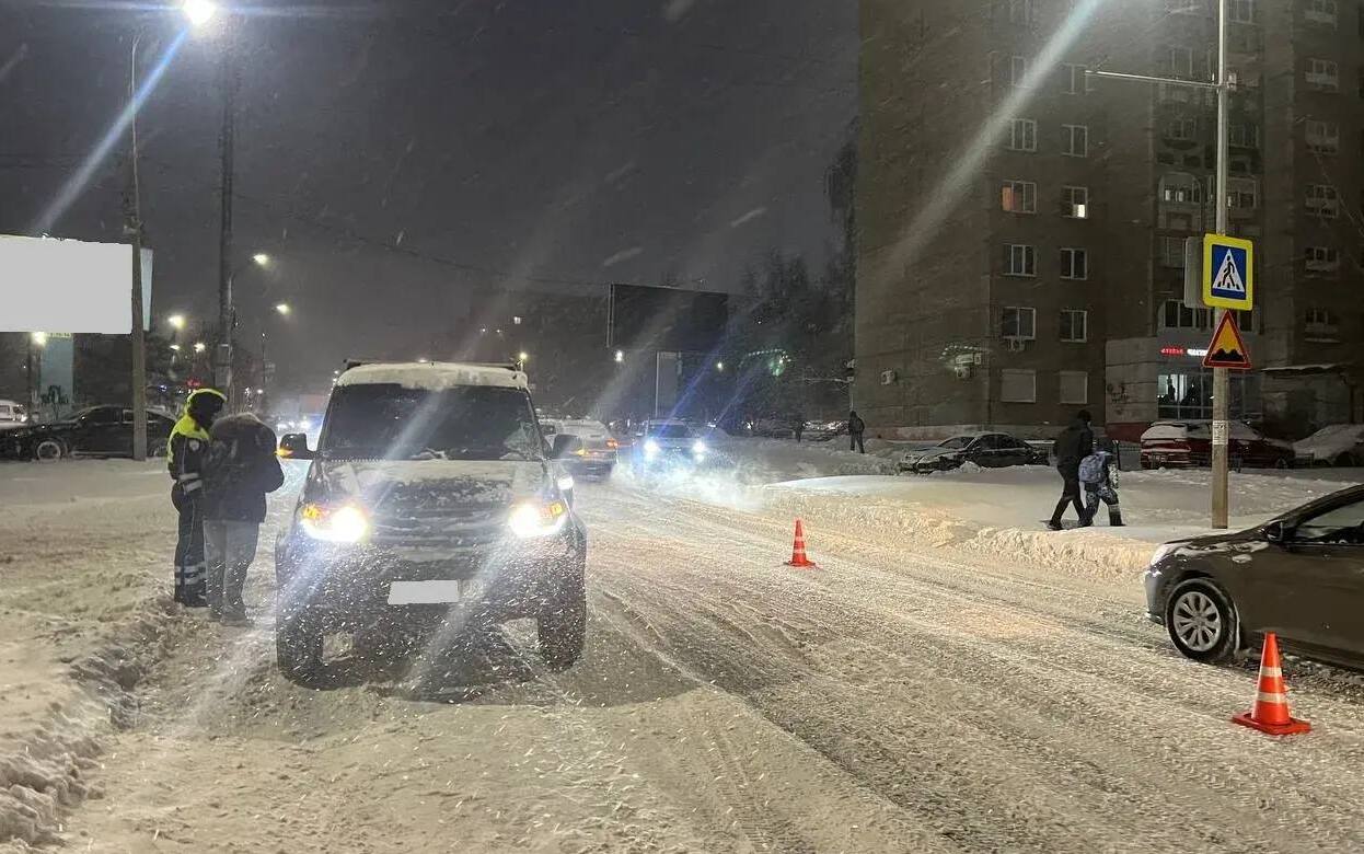 Автомобиль сбил школьника на «зебре» в Ижевске