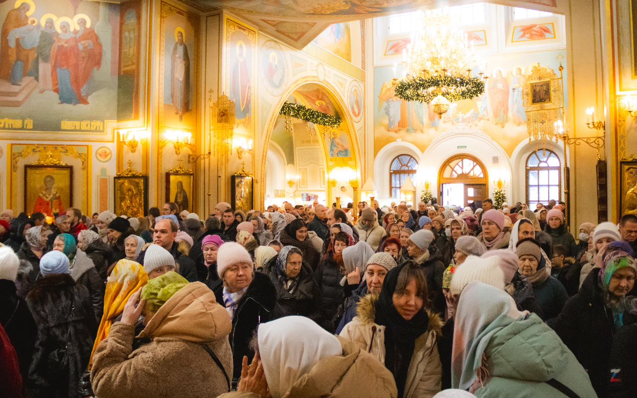 Фотофакт: как прошли богослужения в Рождество Христово
