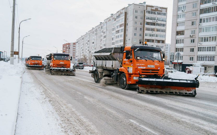 Водителей Ижевска призывают не мешать очистке дорог