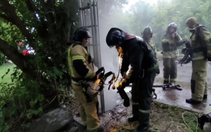 Пожарные устранили возгорание в коммуникационном тоннеле