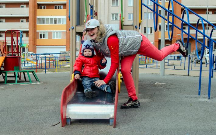 Оборудовать детские площадки камерами наблюдения предложили в России