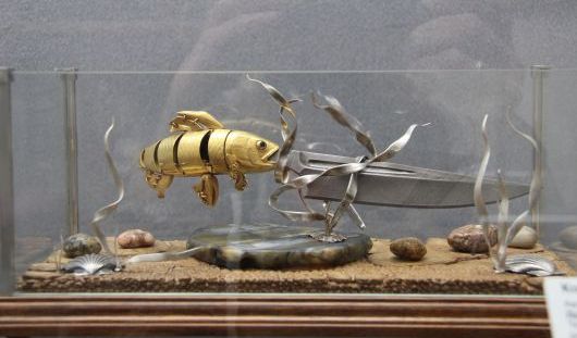 Нож-аквариум и нож за 800 тысяч рублей: в музее Калашникова в Ижевске проходит выставка холодного оружия
