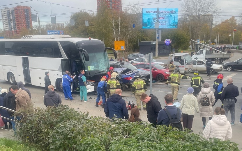 Водитель и три пешехода погибли на перекрестке Удмуртская – Кирова в Ижевске
