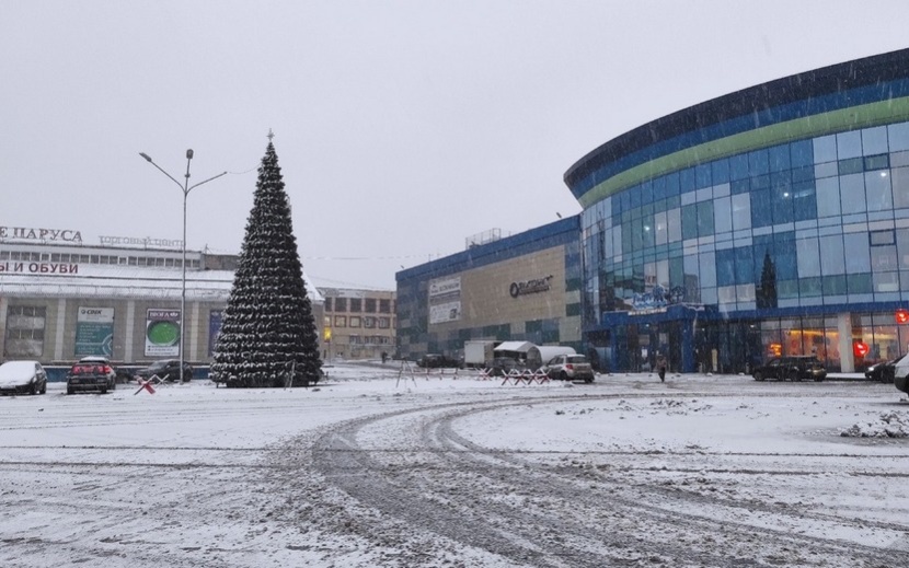 Первый снег в Ижевске. Фото: Ксения Аксенова