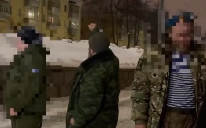 Видео: группа добровольцев вернулась в Ижевск из зоны СВО