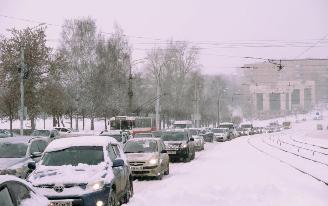 93 единицы дорожной техники вывели на очистку улиц Ижевска